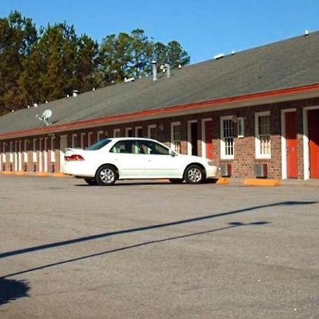 Oyo Hotel Ridgeland East Exterior photo