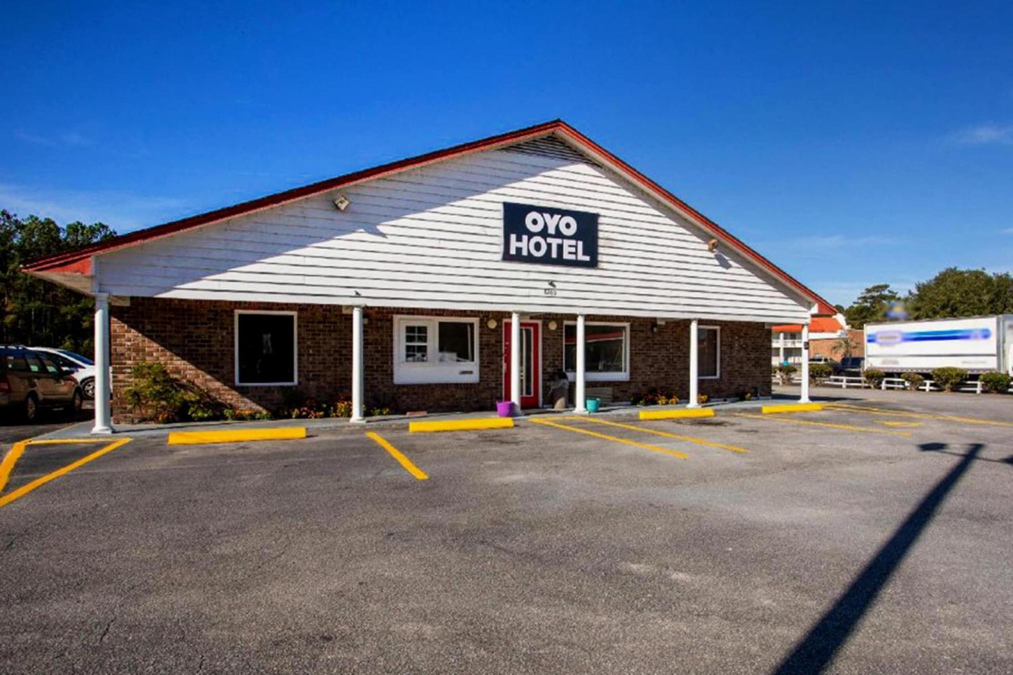 Oyo Hotel Ridgeland East Exterior photo